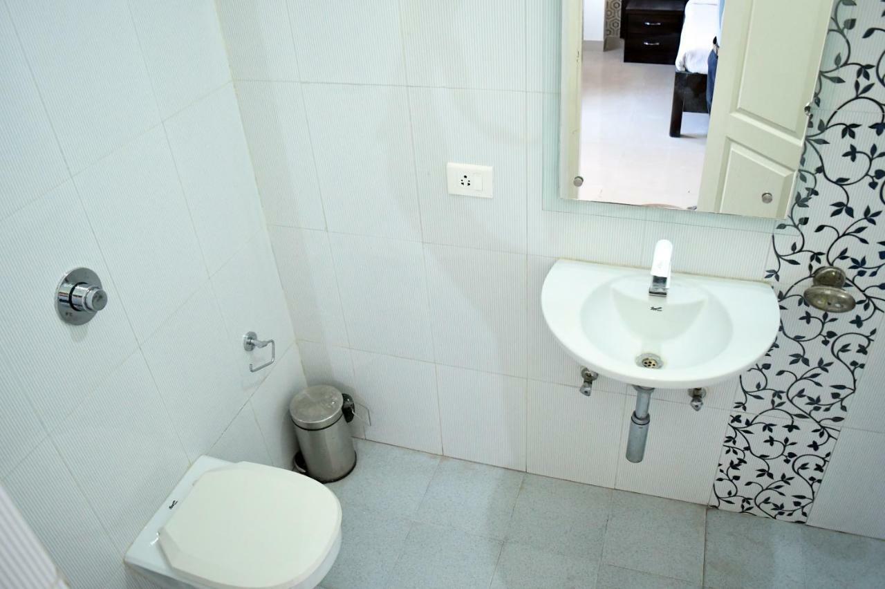 Ganga Darshanam Guest House Varanasi Bagian luar foto